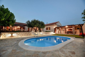 Luxury Villa Foxy Residence with private pool, jacuzzi and sauna